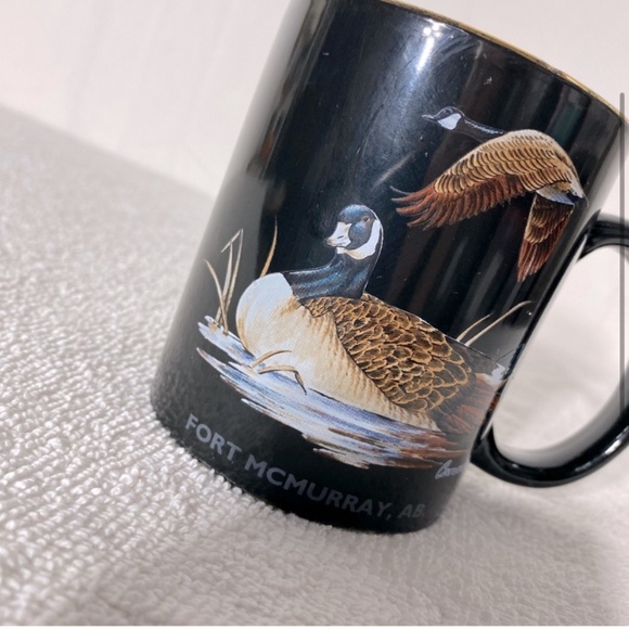 Vintage Fort McMurray Souvenir Canada Goose Mug - Picture 3 of 13